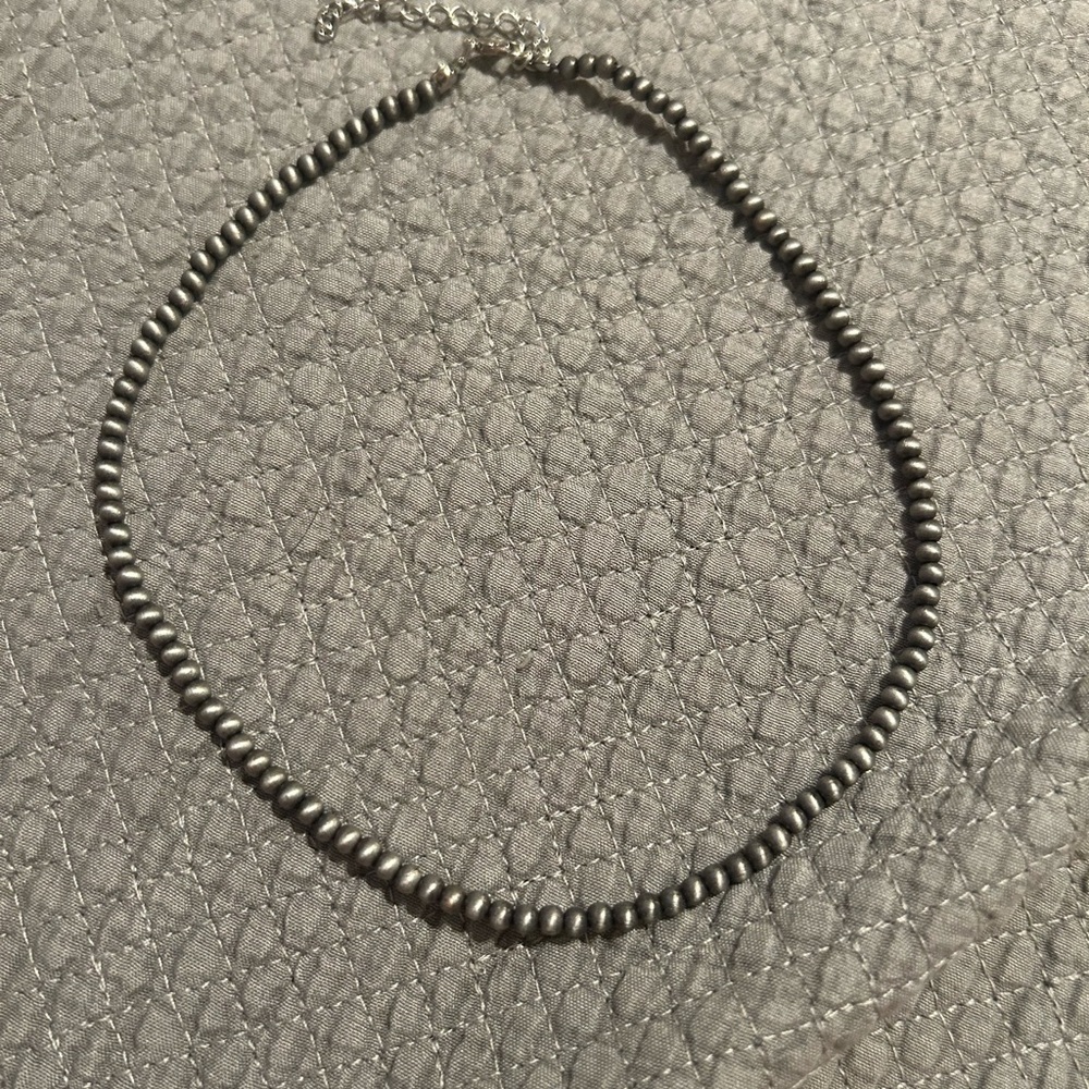 Elegant Navajo pearl necklace